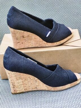 Size 7 Toms Dark Navy Blue Textured Peep Toe Cork Wedge Heels